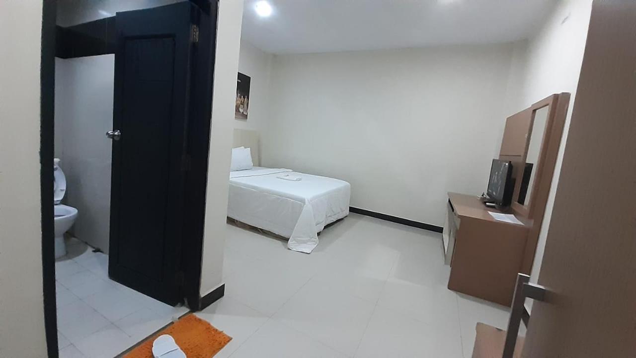 Galaxy Inn Baubau المظهر الخارجي الصورة