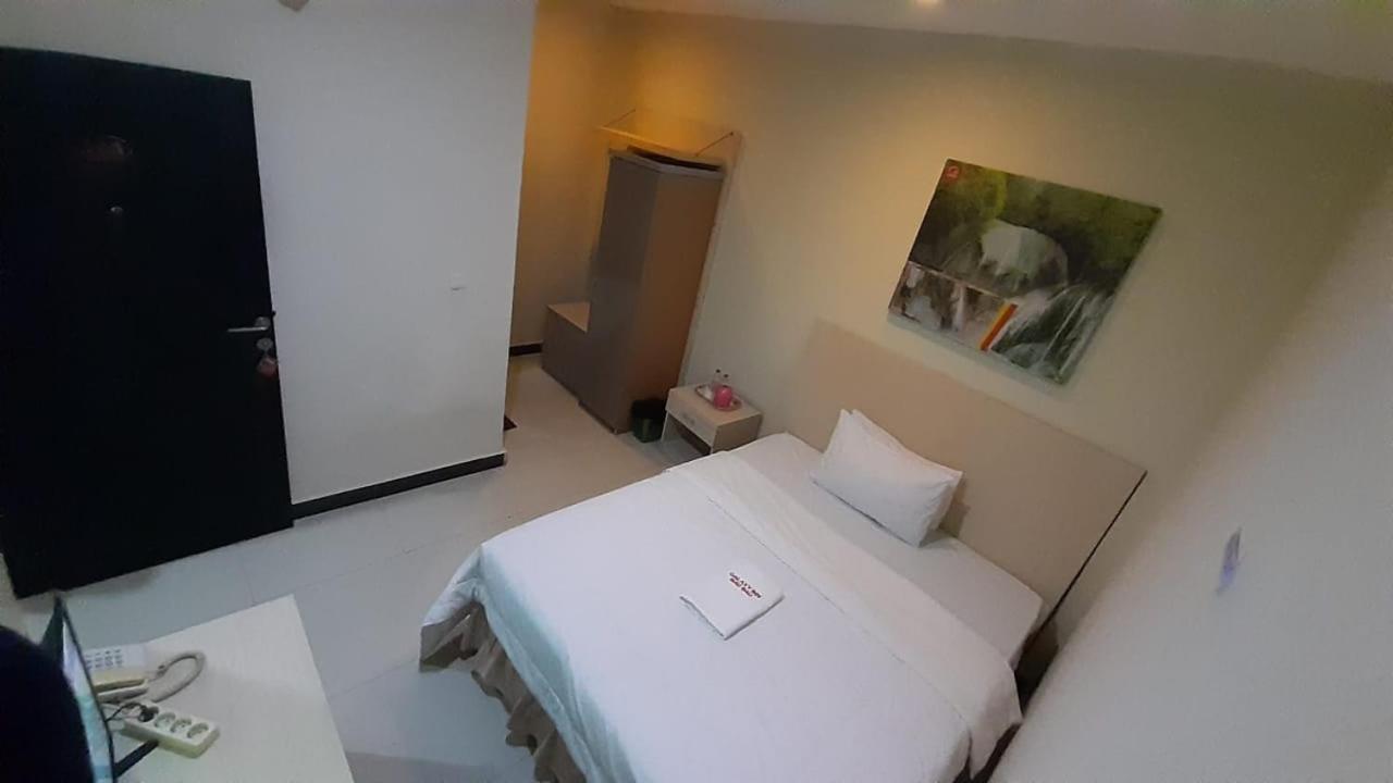 Galaxy Inn Baubau المظهر الخارجي الصورة